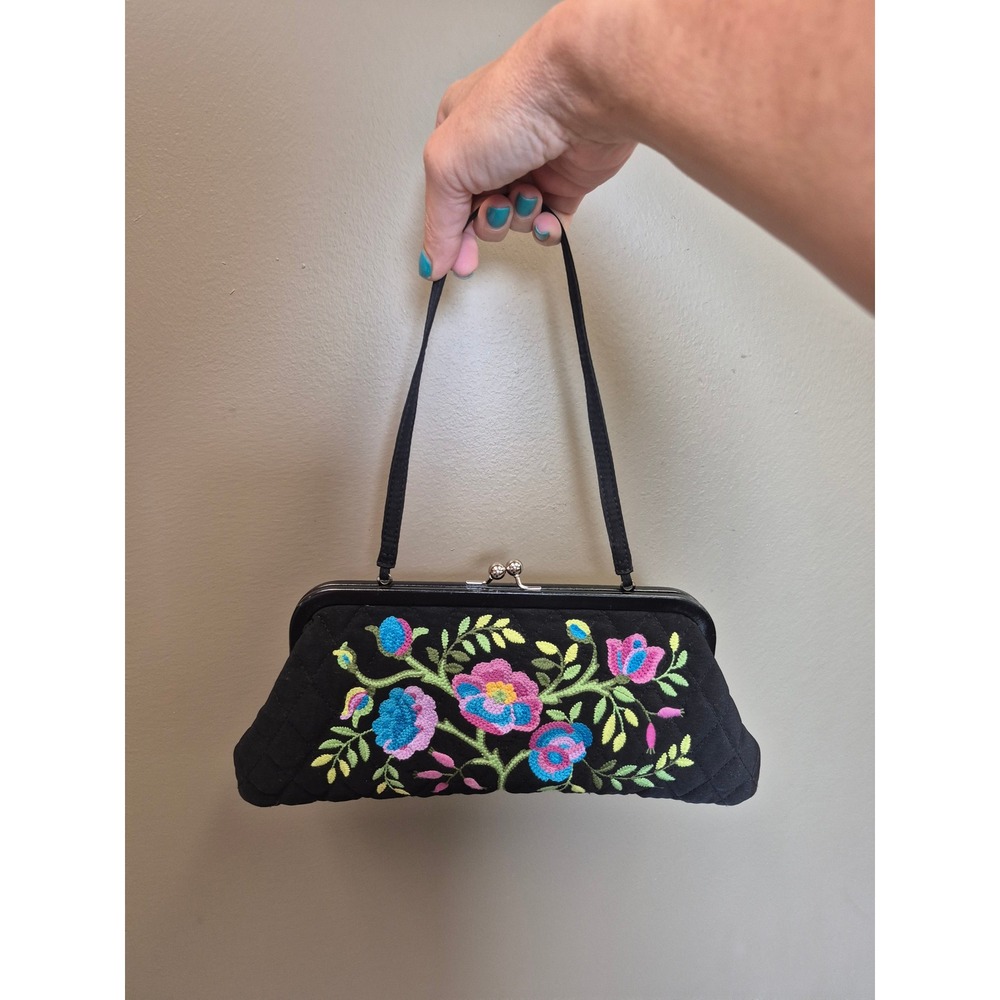 Vera Bradley Embroidered‎ Floral Kiss Lock Frame Clutch Purse Black Quilted Bag